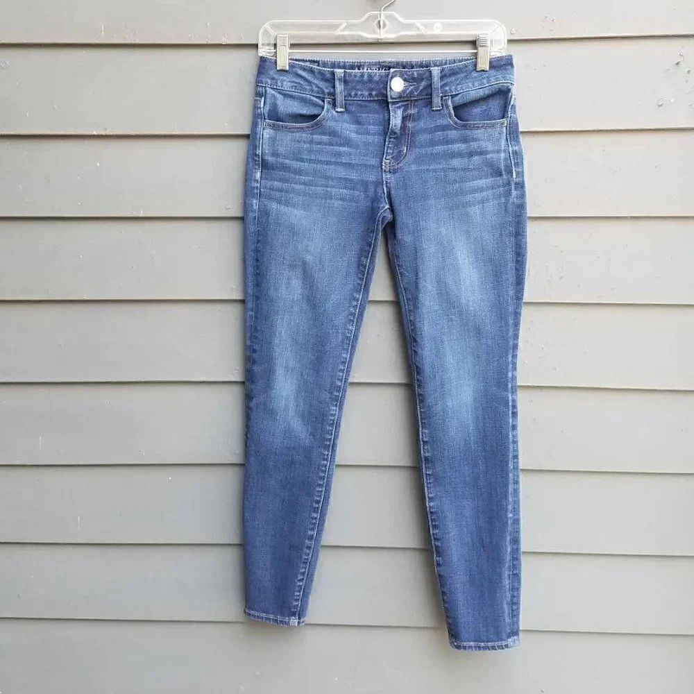 American Eagle Super Super Stretch Jeggings size 2 short